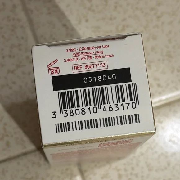 Clarins Eye Double Serum
[Hydrolipidic System]
Eye - Picture 7 of 9